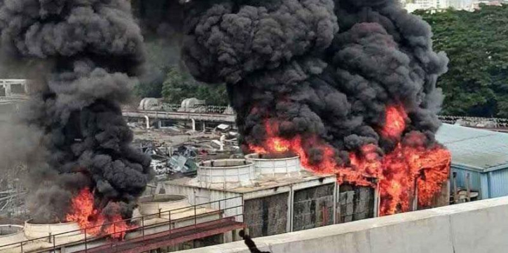 মহাখালীর বিএটির ৭তলা ভবনে আগুন