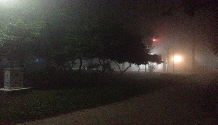 রাতেই ঘন কুয়াশায় ঢেকে যাবে সারাদেশ রাতেই ঘন কুয়াশায় ঢেকে যাবে সারাদেশ