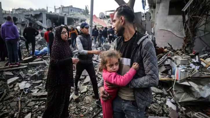 গাজায় ইসরাইলি বিমান হামলায় নিহত ৩৩