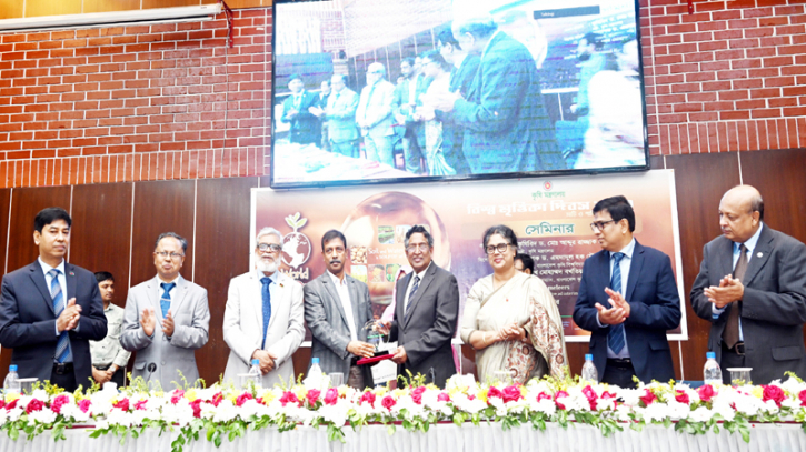বিশ্ব মৃত্তিকা দিবস পুরস্কার পেলেন বারির বিজ্ঞানী হাবিব বিশ্ব মৃত্তিকা দিবস পুরস্কার পেলেন বারির বিজ্ঞানী হাবিব