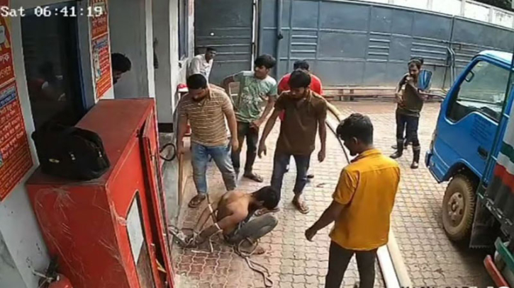 গাজীপুরে চুরির অপবাদ দিয়ে কারখানায় শ্রমিককে পিটিয়ে হত্যা : অনির্দিষ্টকালের ছুটি ঘোষণা গাজীপুরে চুরির অপবাদ দিয়ে কারখানায় শ্রমিককে পিটিয়ে হত্যা : অনির্দিষ্টকালের ছুটি ঘোষণা