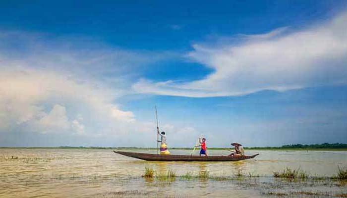 বৈচিত্র্যের অপার সৌন্দর্যের নাম হাকালুকি হাওর