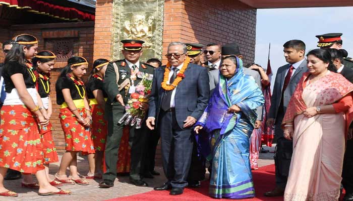 রাষ্ট্রপতিকে নেপালে লাল গালিচা সংবর্ধনা