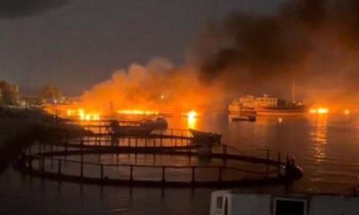 যুক্তরাষ্ট্র-ইরান সংঘাত তীব্র : জাহাজে পাল্টাপাল্টি হামলা