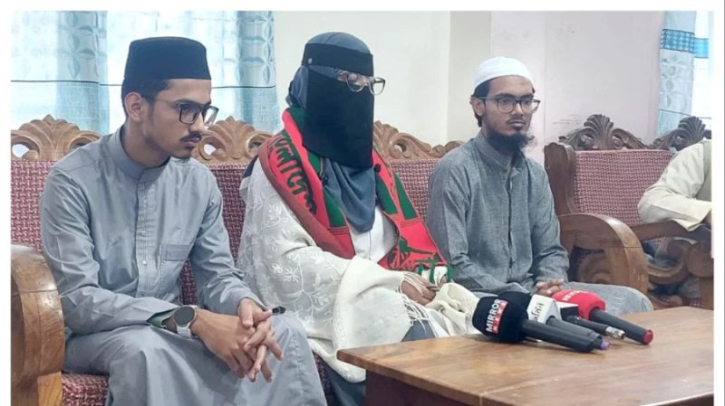 ইসলামী আন্দোলনের প্রার্থীর মেয়েসহ তিনজনের ওপর ‘জামায়াত কর্মীদের