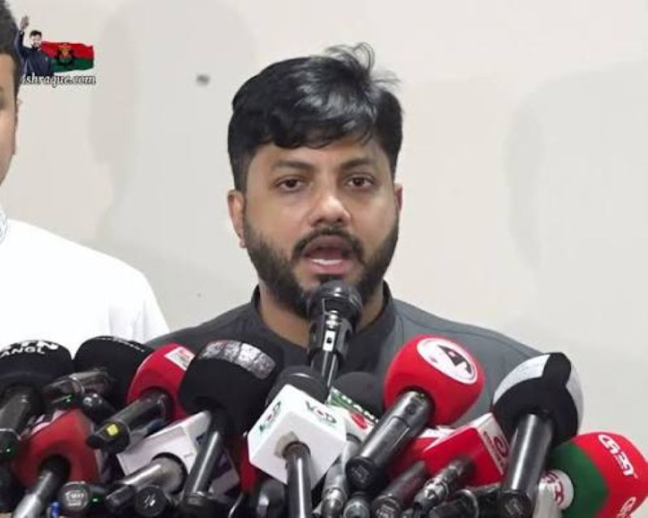 জুলাই শহীদদের কবরের টাকা মেরে খেয়েছে অন্তর্বর্তী সরকার: ইশরাক হোসেন