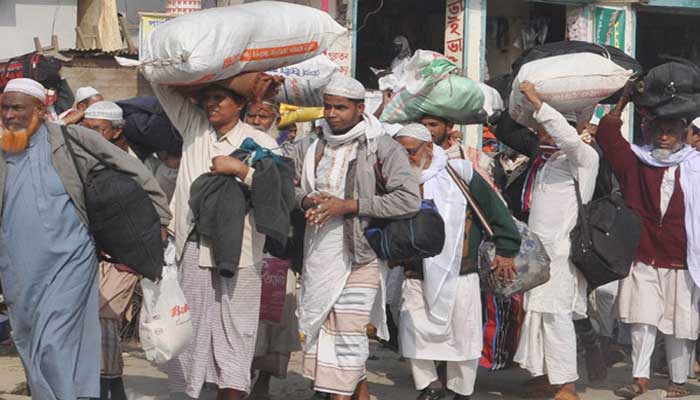 তুরাগ অভিমুখে ছুটছেন মুসল্লিরা