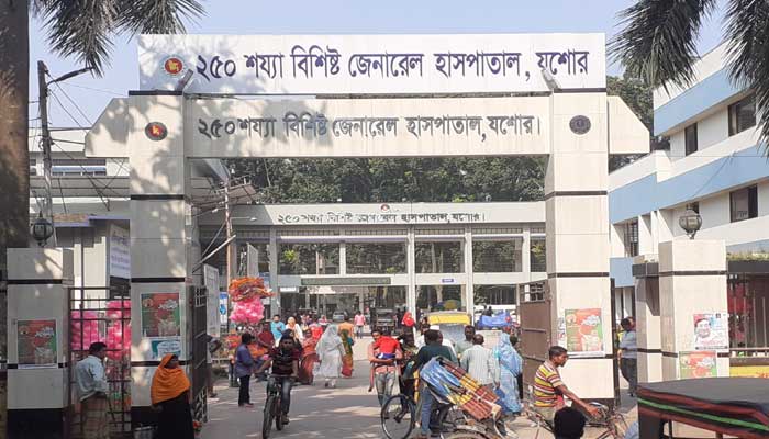 ৩০ দালালের নিয়ন্ত্রণে যশোর জেনারেল হাসপাতাল ৩০ দালালের নিয়ন্ত্রণে যশোর জেনারেল হাসপাতাল