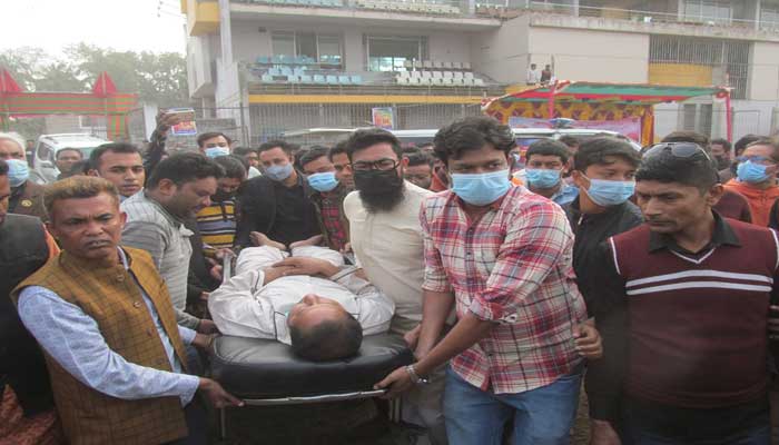 ঢাকায় নেয়া হয়েছে যশোর শহর আওয়ামী লীগের সম্পাদক বিপুকে ঢাকায় নেয়া হয়েছে যশোর শহর আওয়ামী লীগের সম্পাদক বিপুকে