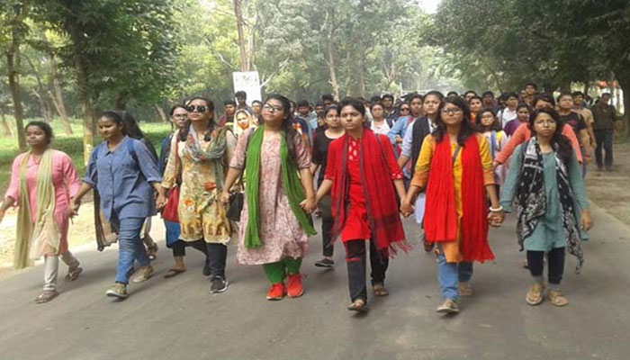 উপাচার্য বিরোধী আন্দোলনে ফের উত্তাল জাবি