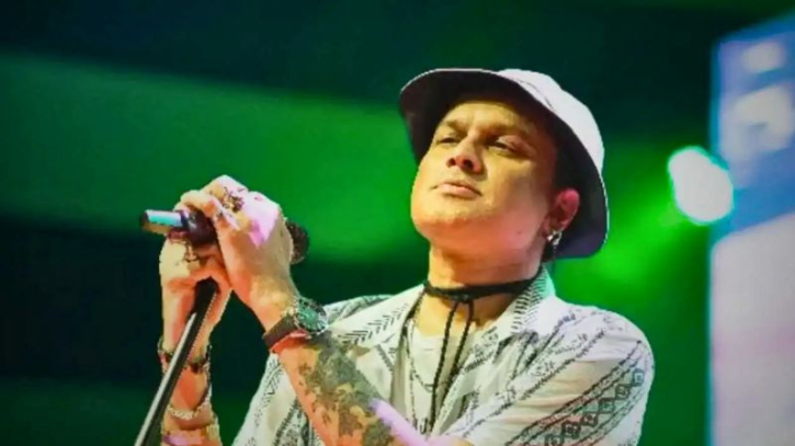 জুবিন গর্গের শেষ চলচ্চিত্র নিয়ে ভারত জুড়ে উন্মাদনা জুবিন গর্গের শেষ চলচ্চিত্র নিয়ে ভারত জুড়ে উন্মাদনা