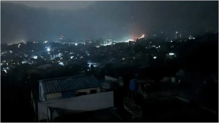 সন্ধ্যা হতেই পাকিস্তানের গোলাবর্ষণ শুরু সন্ধ্যা হতেই পাকিস্তানের গোলাবর্ষণ শুরু