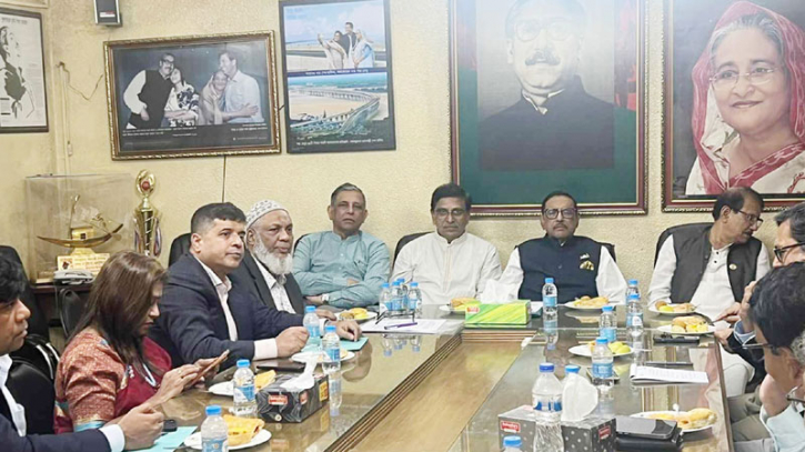 ওবায়দুল কাদেরের সঙ্গে বৈঠকে বিশ্ববিদ্যালয় শিক্ষক নেতারা ওবায়দুল কাদেরের সঙ্গে বৈঠকে বিশ্ববিদ্যালয় শিক্ষক নেতারা