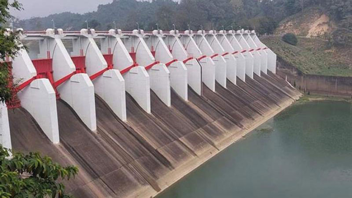 বিপৎসীমায় কাপ্তাই হ্রদের পানি :১৬ জলকপাট খুলছে বিকেলে বিপৎসীমায় কাপ্তাই হ্রদের পানি :১৬ জলকপাট খুলছে বিকেলে