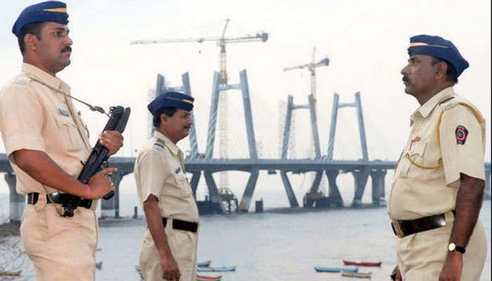 ভারতের কেরালায় হাই এলার্ট জারি ভারতের কেরালায় হাই এলার্ট জারি