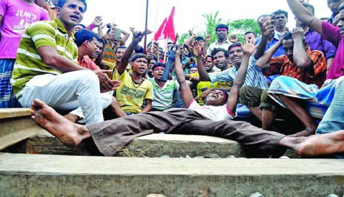 বৃহস্পতিবার আসলেই আশার আলো খোঁজেন পাটকল শ্রমিকরা