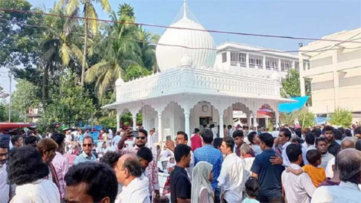 লালন সাঁইয়ের ১৩৫তম তিরোধান দিবস : আজ ভাঙছে মিলনমেলা লালন সাঁইয়ের ১৩৫তম তিরোধান দিবস : আজ ভাঙছে মিলনমেলা