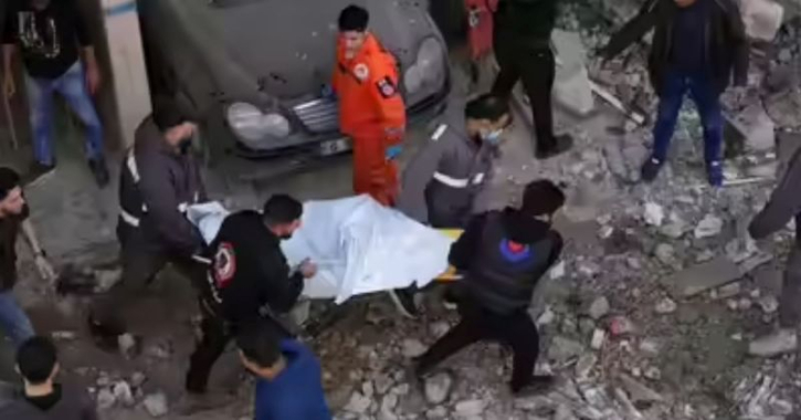 লেবাননে ইসরায়েলের হামলায় অন্তত ১২ চিকিৎসাকর্মী নিহত