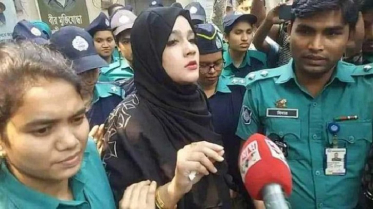 কারামুক্ত হয়েই সংবাদ সম্মেলনে মাহি কারামুক্ত হয়েই সংবাদ সম্মেলনে মাহি