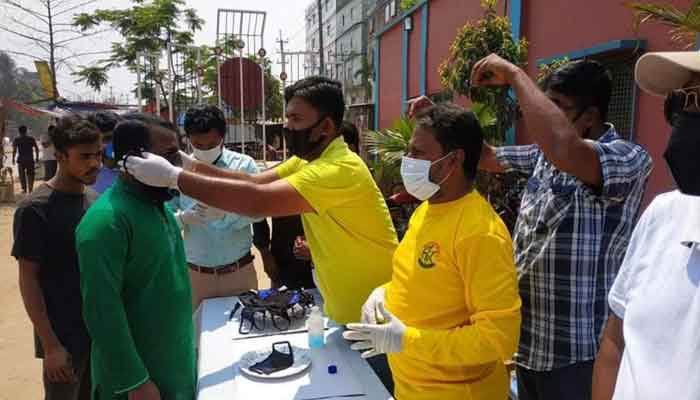 আশুলিয়ায় প্রেসক্লাবের উদ্যোগে মাস্ক বিতরণ আশুলিয়ায় প্রেসক্লাবের উদ্যোগে মাস্ক বিতরণ