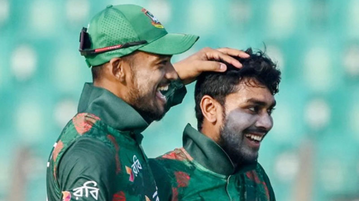 মিরাজ হচ্ছেন ওয়ানডের নতুন অধিনায়ক মিরাজ হচ্ছেন ওয়ানডের নতুন অধিনায়ক