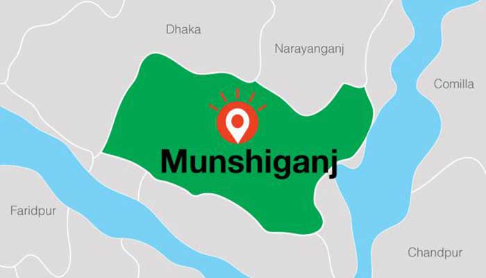 রাস্তা ছেড়ে মাইক্রোবাস খাদে, নিহত ৩ রাস্তা ছেড়ে মাইক্রোবাস খাদে, নিহত ৩