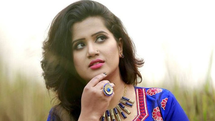 সংগীতশিল্পী ন্যান্সির বাসা থেকে জাতীয় চলচ্চিত্র পুরস্কার চুরি সংগীতশিল্পী ন্যান্সির বাসা থেকে জাতীয় চলচ্চিত্র পুরস্কার চুরি