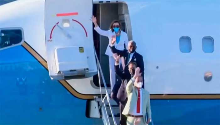 তাইওয়ান ত্যাগ করলেন ন্যান্সি পেলোসি তাইওয়ান ত্যাগ করলেন ন্যান্সি পেলোসি