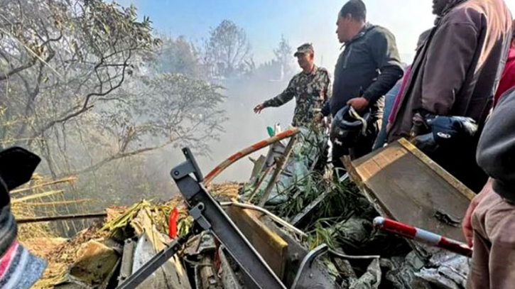 নেপালে ১৯ আরোহী নিয়ে বিমান বিধ্বস্ত নেপালে ১৯ আরোহী নিয়ে বিমান বিধ্বস্ত