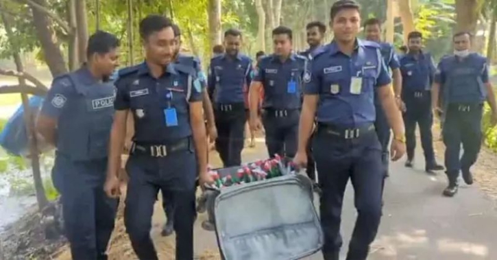 ফরিদপুরে মহাসড়কের পাশে পাওয়া গেল লাগেজ ভর্তি পেট্রোল বোমা
