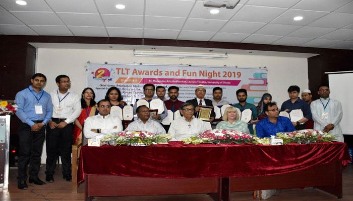 আজীবন সম্মাননা পেলেন আবদুল্লাহ আবু সায়ীদ আজীবন সম্মাননা পেলেন আবদুল্লাহ আবু সায়ীদ