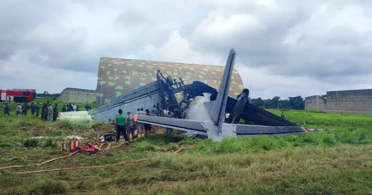 আসামে ভারতীয় বিমানবাহিনীর উড়োজাহাজ বিধ্বস্ত : ৫ সেনা নিহত