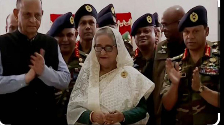 ঢাকা সেনানিবাসে এএফআইপি ভবন উদ্বোধন করলেন প্রধানমন্ত্রী ঢাকা সেনানিবাসে এএফআইপি ভবন উদ্বোধন করলেন প্রধানমন্ত্রী