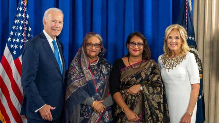 জো বাইডেনের নৈশভোজে প্রধানমন্ত্রী ও তাঁর মেয়ে জো বাইডেনের নৈশভোজে প্রধানমন্ত্রী ও তাঁর মেয়ে