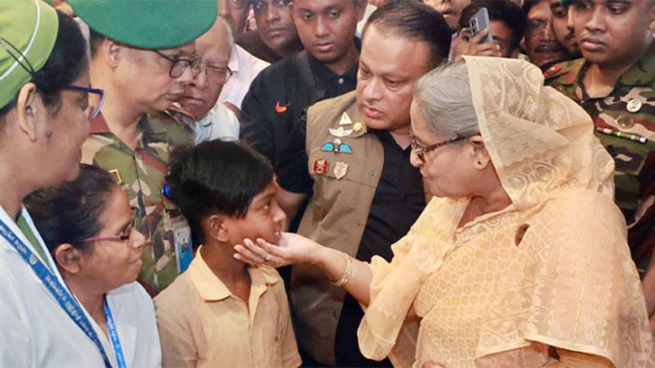 ছোট্ট রাব্বির দায়িত্ব নিলেন প্রধানমন্ত্রী