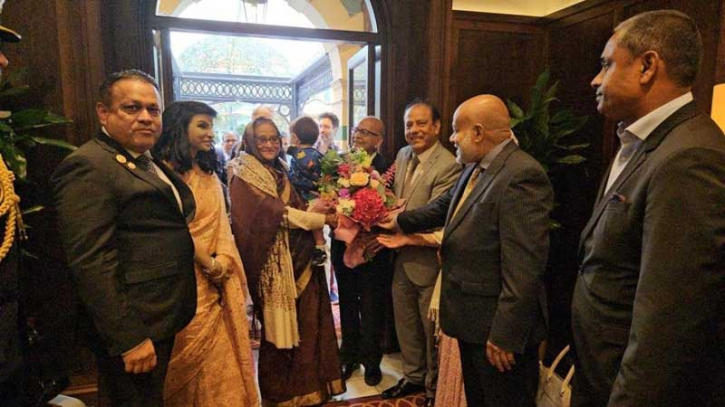 প্রধানমন্ত্রীকে স্বাগত জানিয়েছে আওয়ামী লীগের যুক্তরাজ্য শাখা প্রধানমন্ত্রীকে স্বাগত জানিয়েছে আওয়ামী লীগের যুক্তরাজ্য শাখা
