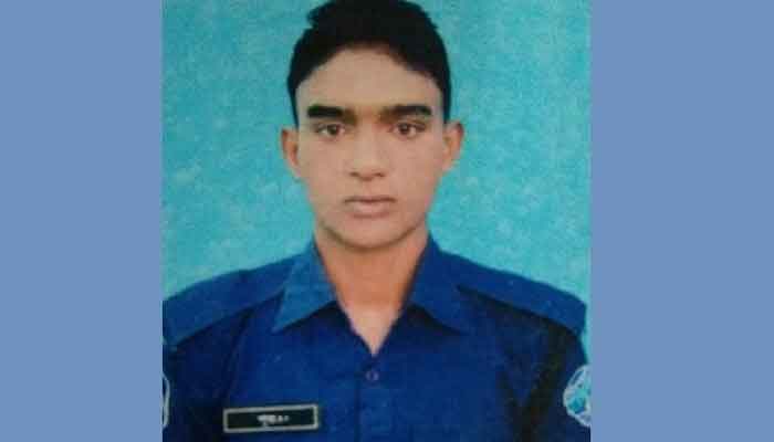মাথায় গুলি লেগে র্যাব সদস্যের মৃত্যু মাথায় গুলি লেগে র্যাব সদস্যের মৃত্যু