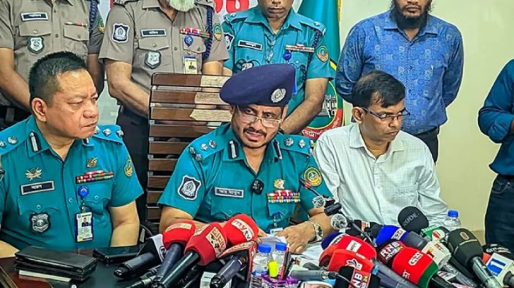 সবাইকে শ্বাসরোধ করে হত্যা, ধর্ষণের কোনো আলামত পাওয়া যায়নি: সংবাদ সম্মেলনে পুলিশ