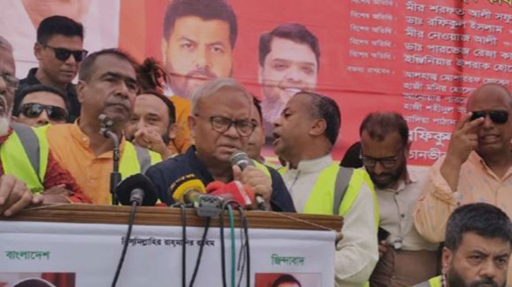 অন্তর্বর্তী সরকার জটিলতার পর জটিলতা তৈরি করছে :রিজভী অন্তর্বর্তী সরকার জটিলতার পর জটিলতা তৈরি করছে :রিজভী