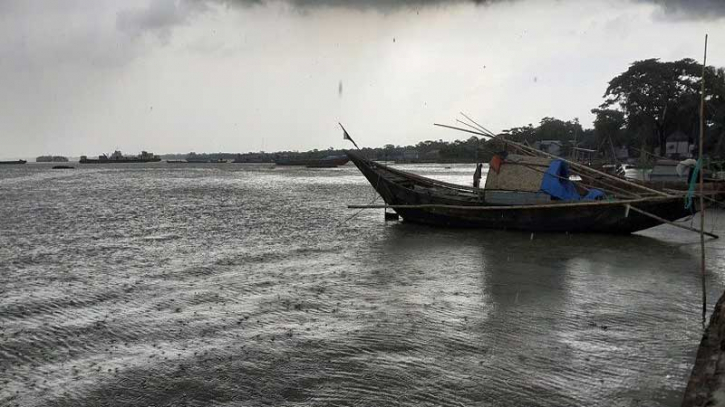 ১৬ অঞ্চলের নদীবন্দরে সতর্কতা সংকেত ১৬ অঞ্চলের নদীবন্দরে সতর্কতা সংকেত