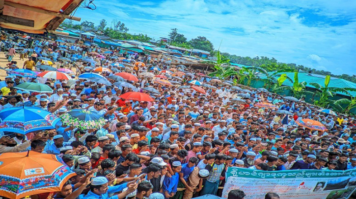 মিয়ানমারে ফিরে যেতে কক্সবাজারে রোহিঙ্গাদের সমাবেশ