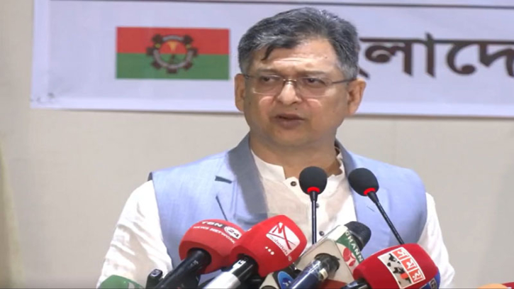 ইশরাককে দ্রুত শপথ না পড়ালে বৃহত্তর আন্দোলনের হুঁশিয়ারি সালাহউদ্দিনের ইশরাককে দ্রুত শপথ না পড়ালে বৃহত্তর আন্দোলনের হুঁশিয়ারি সালাহউদ্দিনের