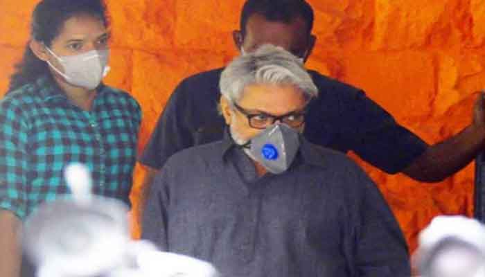 সুশান্তের মামলায় সঞ্জয় লীলা বানসালিকে জিজ্ঞাসাবাদ সুশান্তের মামলায় সঞ্জয় লীলা বানসালিকে জিজ্ঞাসাবাদ