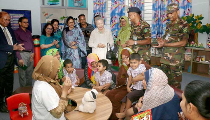 সফররত বান কি মুনের স্ত্রীর প্রয়াস স্কুল পরিদর্শন সফররত বান কি মুনের স্ত্রীর প্রয়াস স্কুল পরিদর্শন