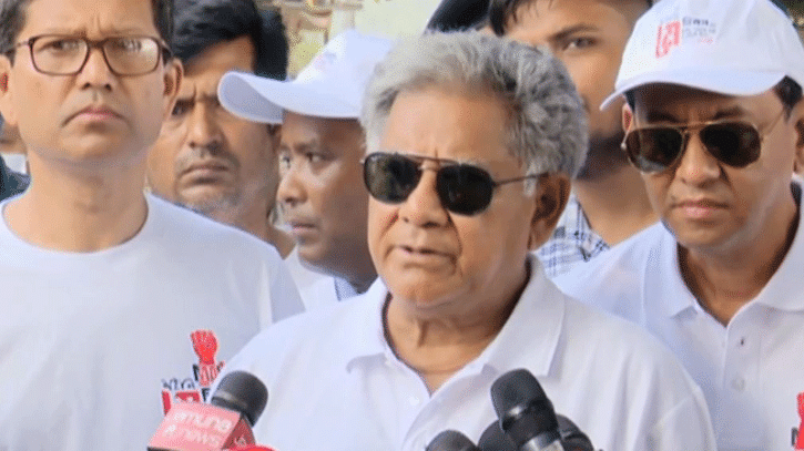 মালিক-শ্রমিক এক কাতারে দাঁড়ালেই সমাজের চিত্র বদলে যাবে : শ্রম উপদেষ্টা