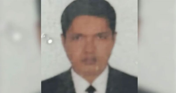 নিজ বাসার সামনেই পুলিশের এসআইকে পিটিয়ে হত্যা