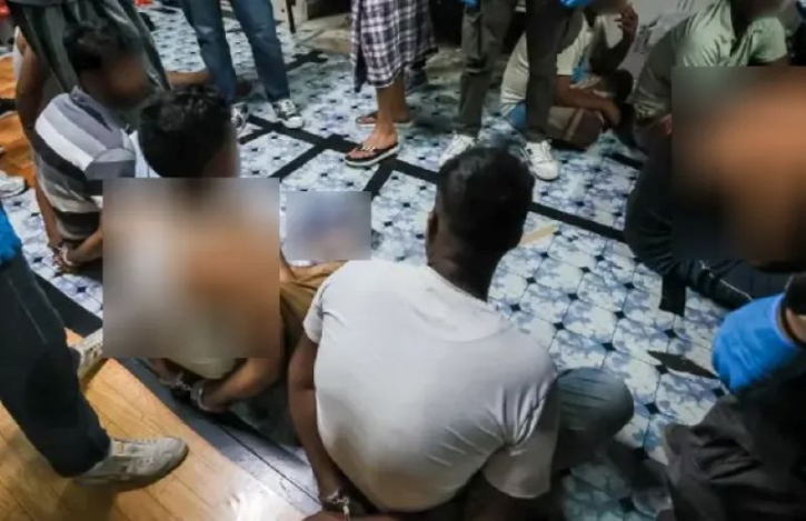 সিঙ্গাপুরে ১১ বাংলাদেশি গ্রেপ্তার