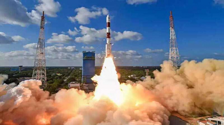 সূর্যের উদ্দেশে পাড়ি দিলো ভারতের আদিত্য-এল ১ সূর্যের উদ্দেশে পাড়ি দিলো ভারতের আদিত্য-এল ১