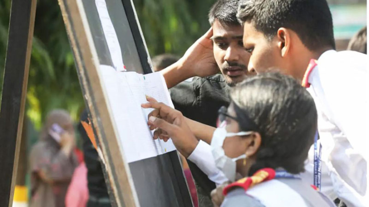 এসএসসি-সমমান পরীক্ষার ফল প্রকাশ : পাসের হার ৬৪.০৫%
