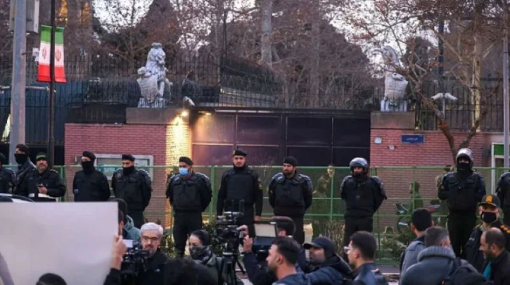 তেহরানে বৃটিশ দূতাবাস সাময়িকভাবে বন্ধ